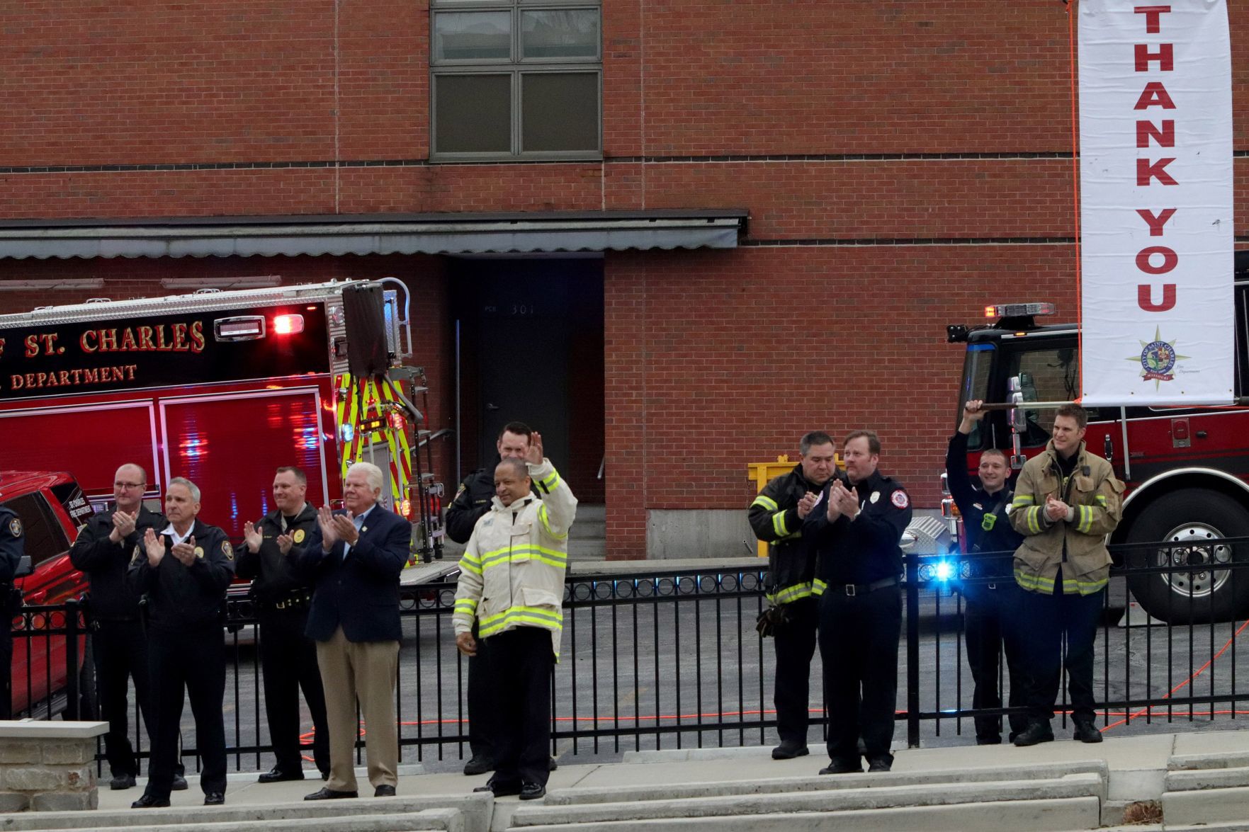 St. Charles FD and PD applaud SSM Hospital workers